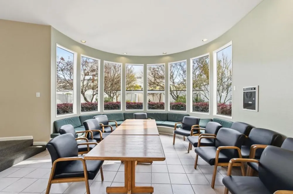 1919 Alameda De Las Pulgas #14 San Mateo, CA 94403