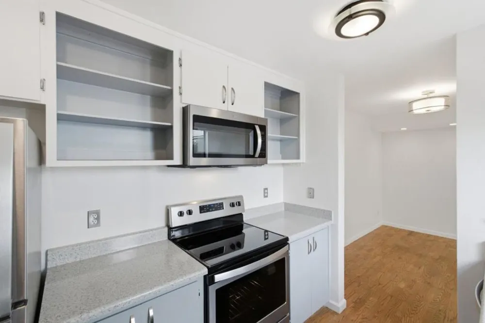 1919 Alameda De Las Pulgas #14 San Mateo, CA 94403