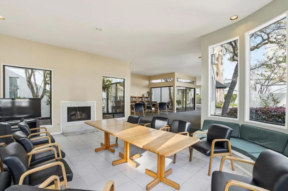 1919 Alameda De Las Pulgas #14 San Mateo, CA 94403