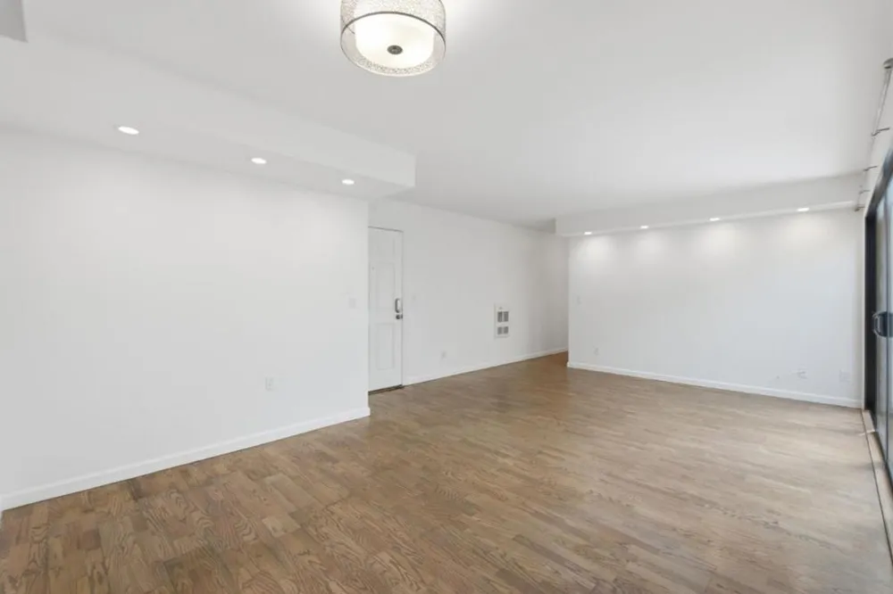 1919 Alameda De Las Pulgas #14 San Mateo, CA 94403