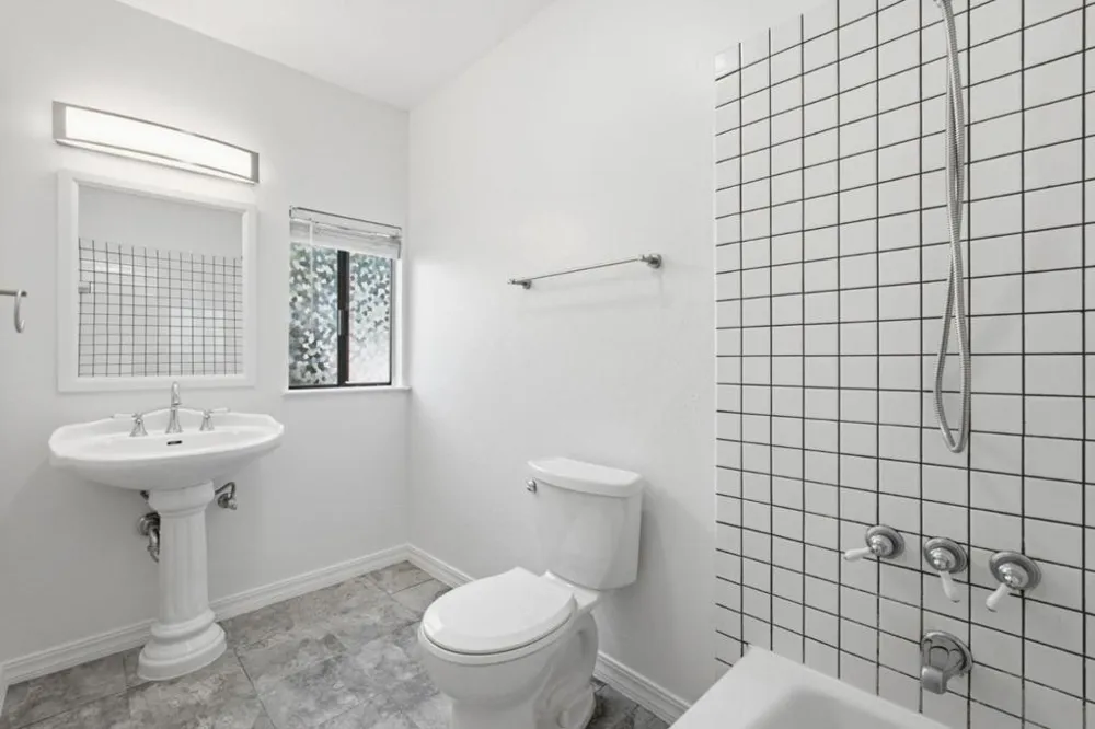1919 Alameda De Las Pulgas #14 San Mateo, CA 94403