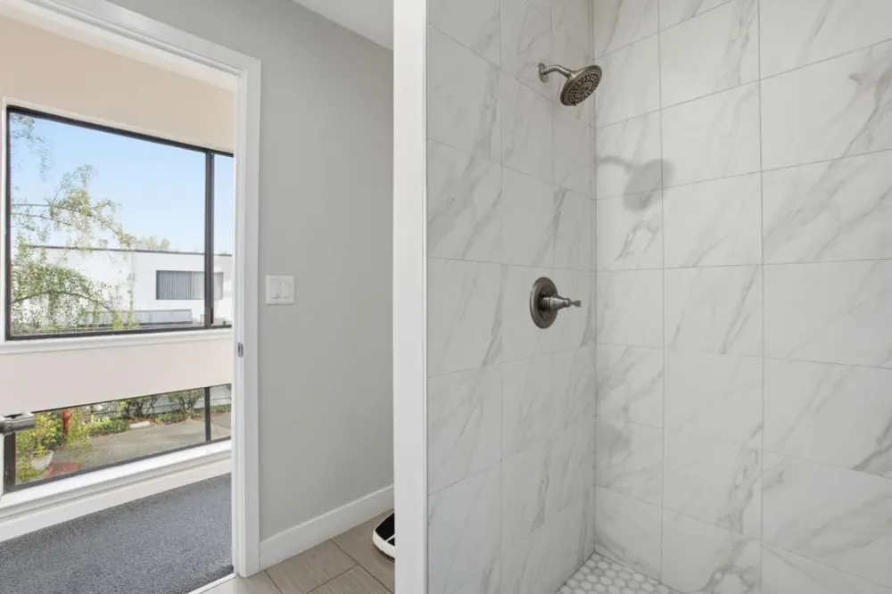 1919 Alameda De Las Pulgas #14 San Mateo, CA 94403