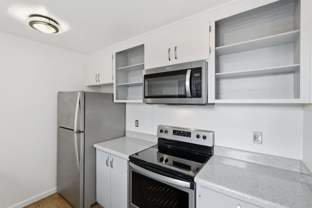 1919 Alameda De Las Pulgas #14 San Mateo, CA 94403