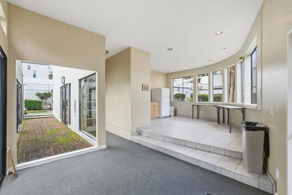 1919 Alameda De Las Pulgas #14 San Mateo, CA 94403