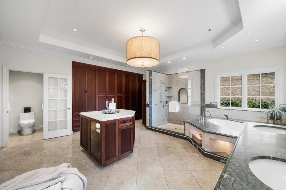 15723 Oak Knoll Drive Los Gatos, CA 95030
