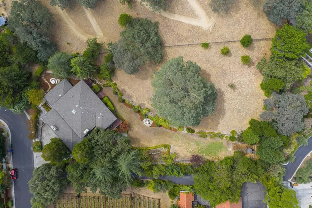 15723 Oak Knoll Drive Los Gatos, CA 95030