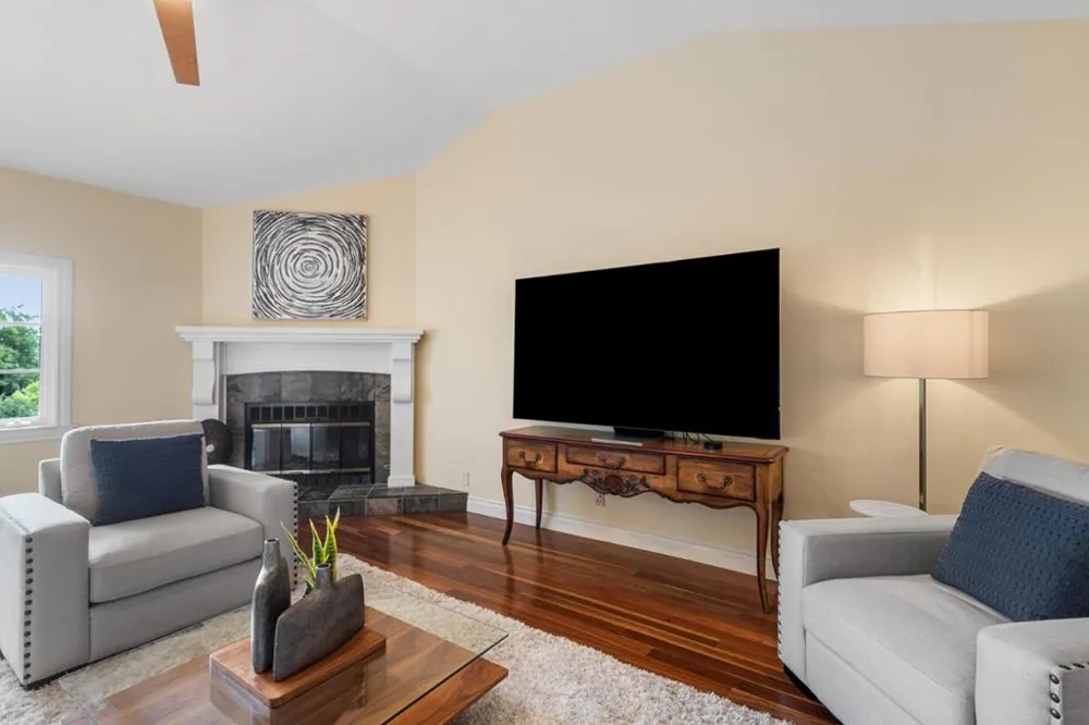 15723 Oak Knoll Drive Los Gatos, CA 95030