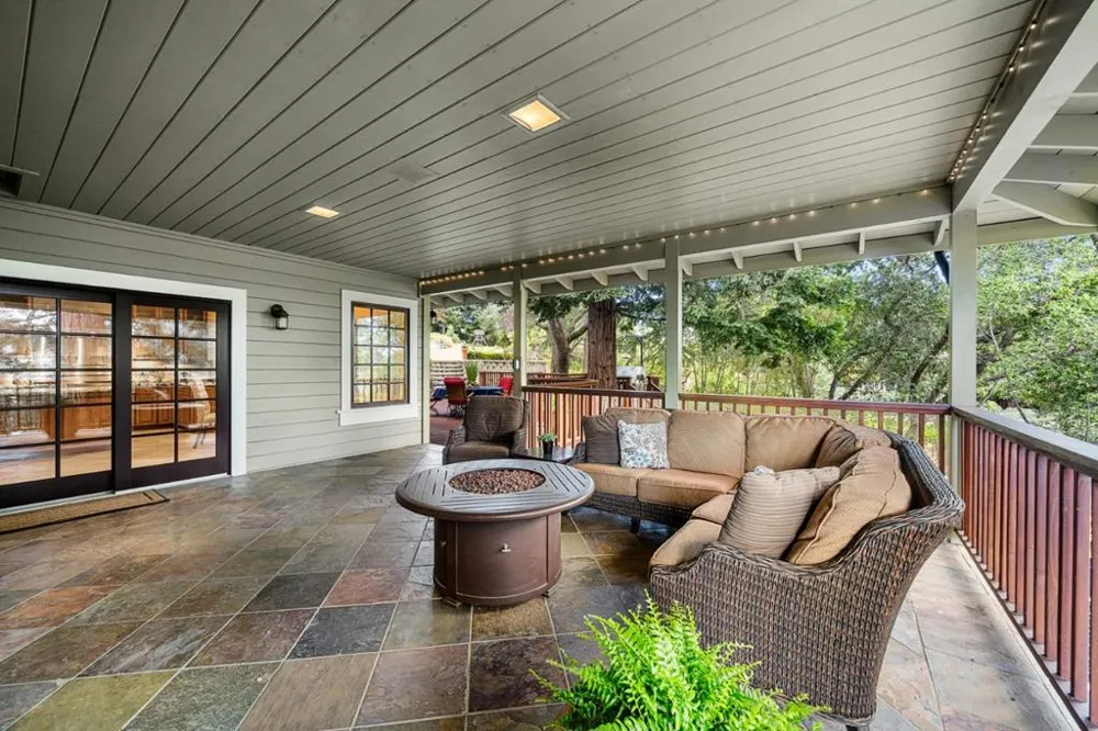 15723 Oak Knoll Drive Los Gatos, CA 95030