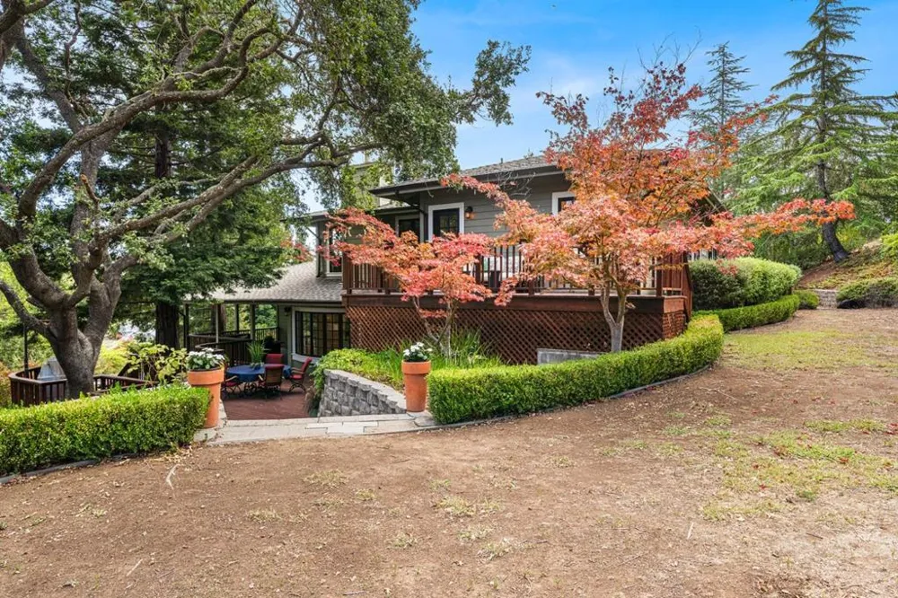 15723 Oak Knoll Drive Los Gatos, CA 95030