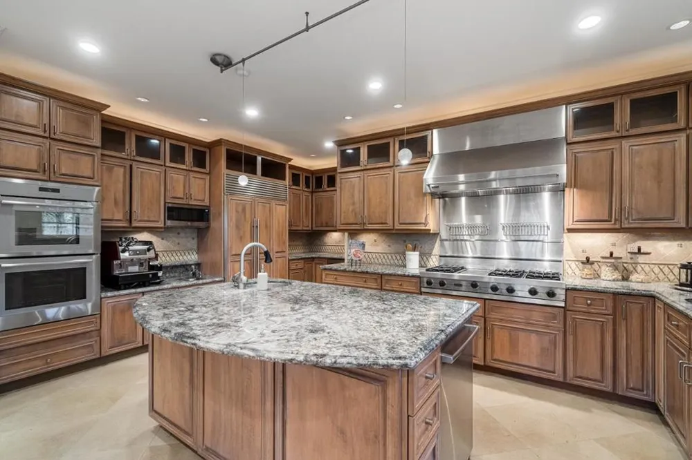 15723 Oak Knoll Drive Los Gatos, CA 95030