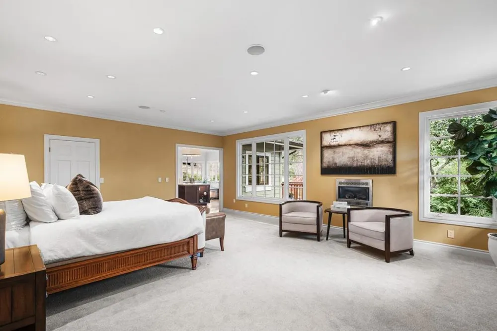 15723 Oak Knoll Drive Los Gatos, CA 95030