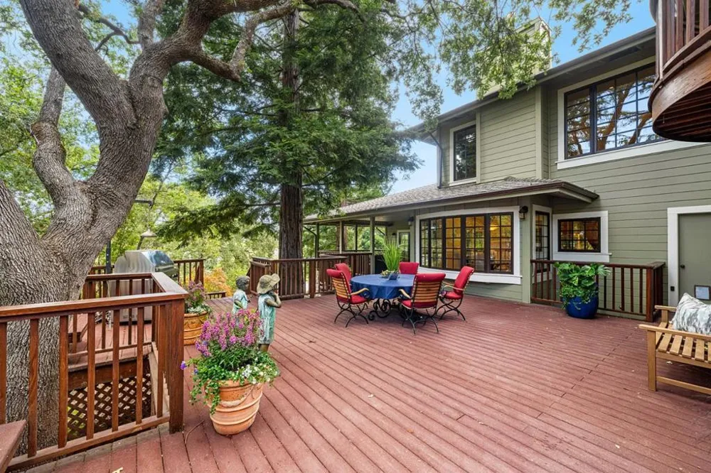 15723 Oak Knoll Drive Los Gatos, CA 95030