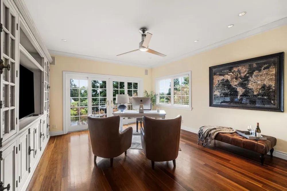 15723 Oak Knoll Drive Los Gatos, CA 95030