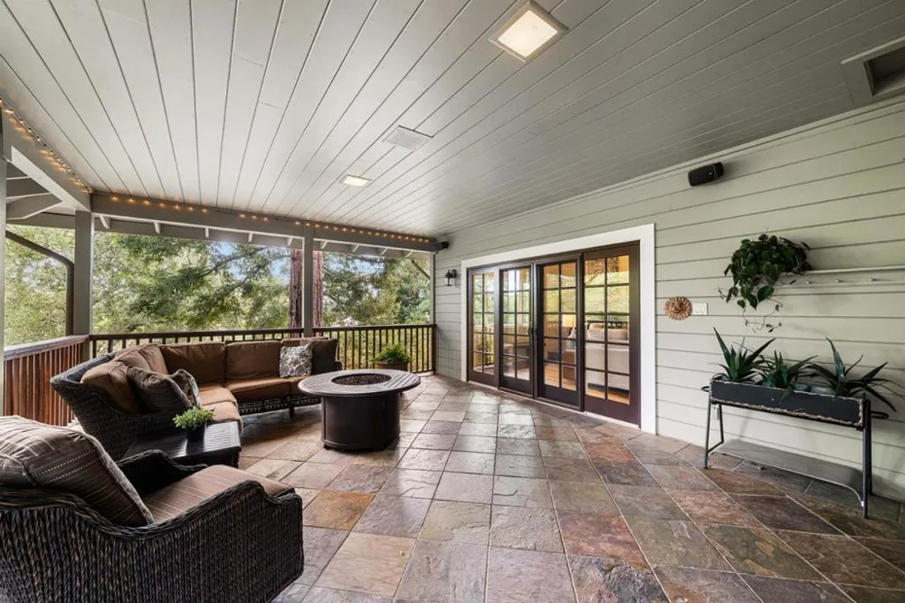 15723 Oak Knoll Drive Los Gatos, CA 95030