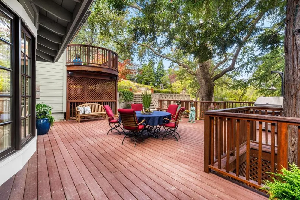 15723 Oak Knoll Drive Los Gatos, CA 95030