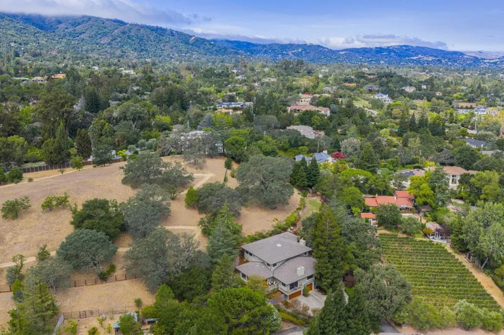15723 Oak Knoll Drive Los Gatos, CA 95030