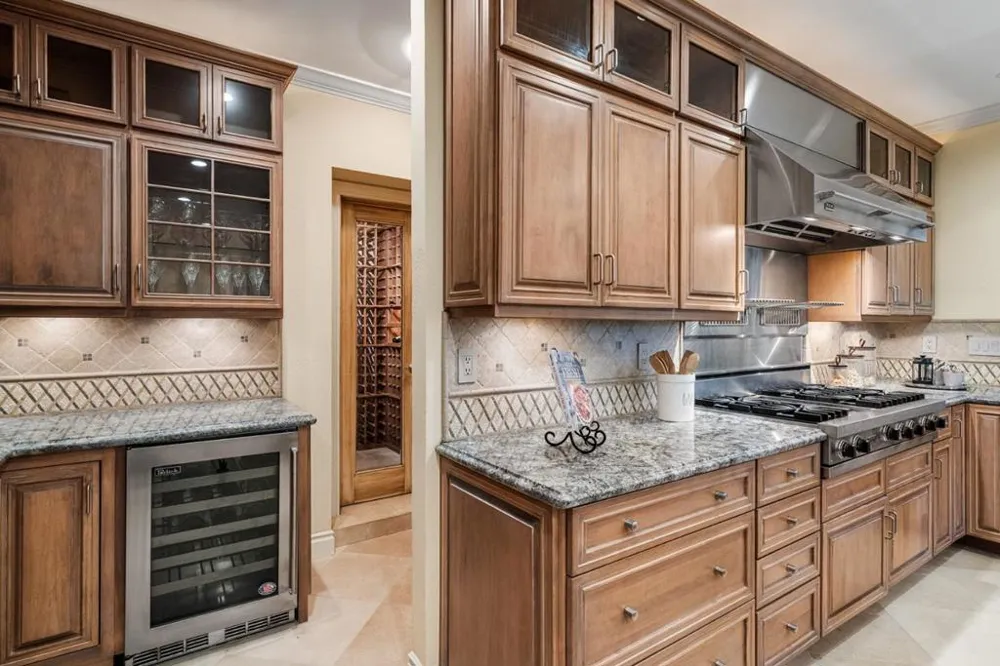 15723 Oak Knoll Drive Los Gatos, CA 95030