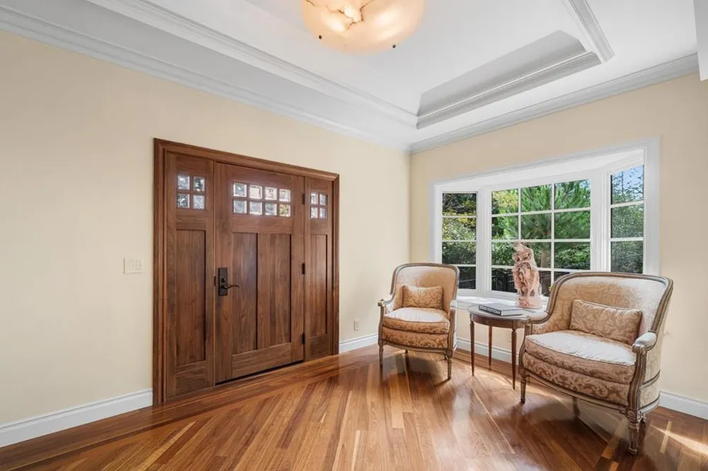 15723 Oak Knoll Drive Los Gatos, CA 95030