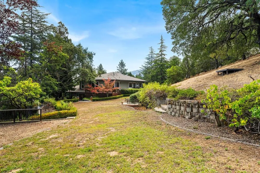 15723 Oak Knoll Drive Los Gatos, CA 95030