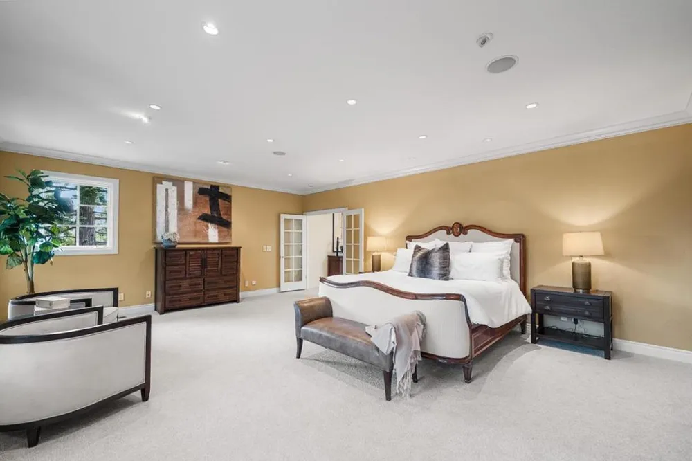 15723 Oak Knoll Drive Los Gatos, CA 95030