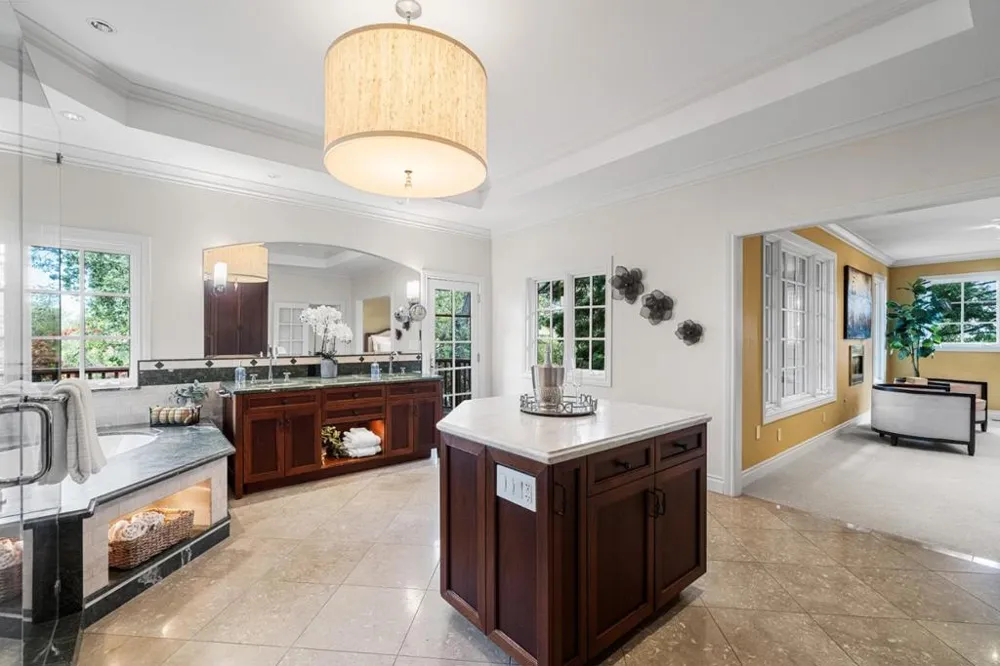 15723 Oak Knoll Drive Los Gatos, CA 95030