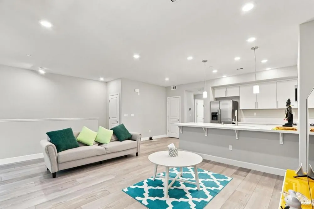 633 Clover Circle Milpitas, CA 95035
