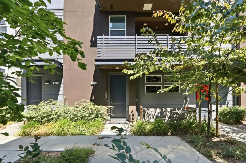 633 Clover Circle Milpitas, CA 95035