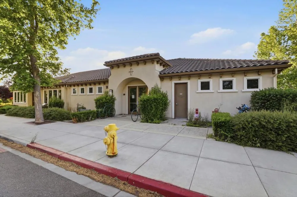 633 Clover Circle Milpitas, CA 95035