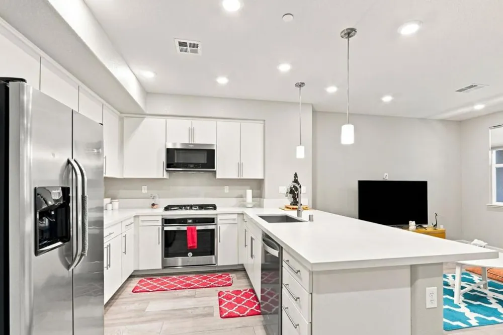 633 Clover Circle Milpitas, CA 95035
