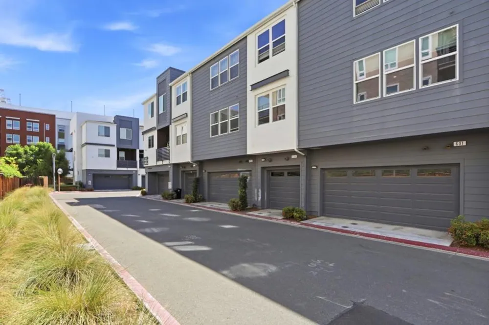 633 Clover Circle Milpitas, CA 95035