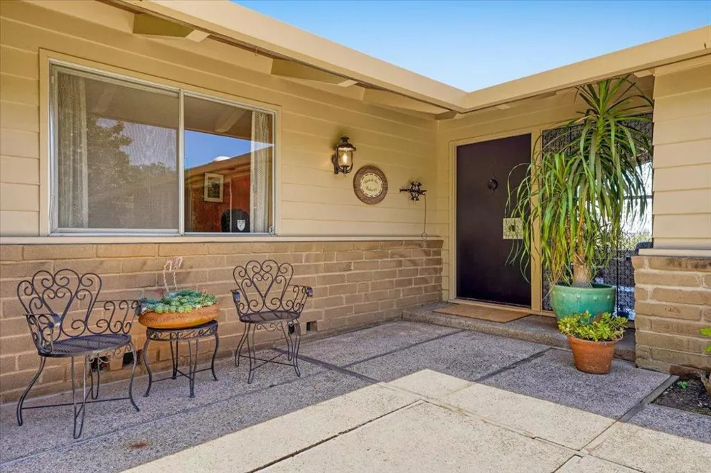 260 Oak Watsonville, CA 95076