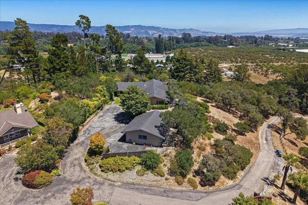 260 Oak Watsonville, CA 95076