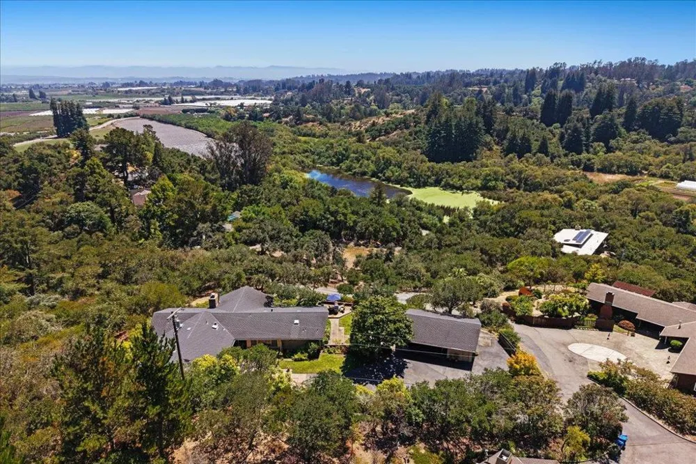 260 Oak Watsonville, CA 95076