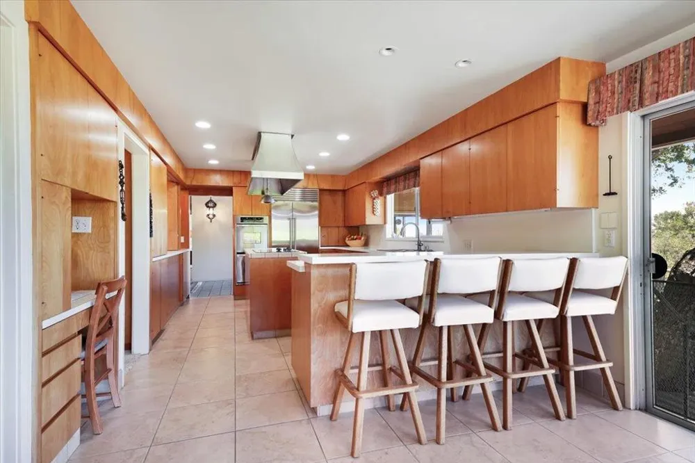 260 Oak Watsonville, CA 95076