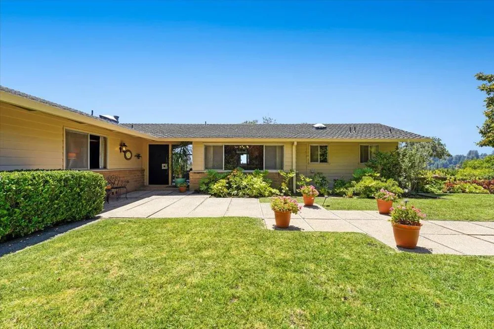 260 Oak Watsonville, CA 95076