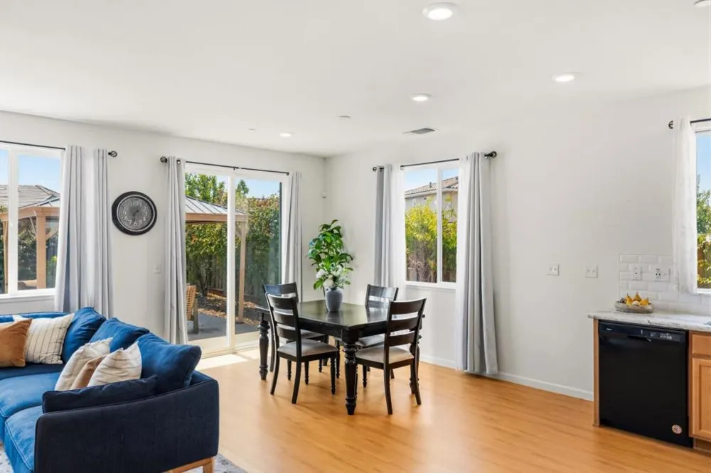 6 Campania Circle Salinas, CA 93905