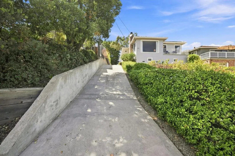 334 Oakview Drive San Carlos, CA 94070