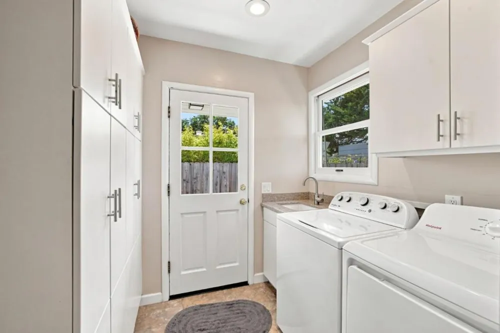 334 Oakview Drive San Carlos, CA 94070