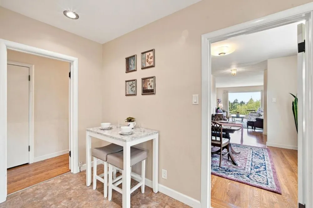 334 Oakview Drive San Carlos, CA 94070