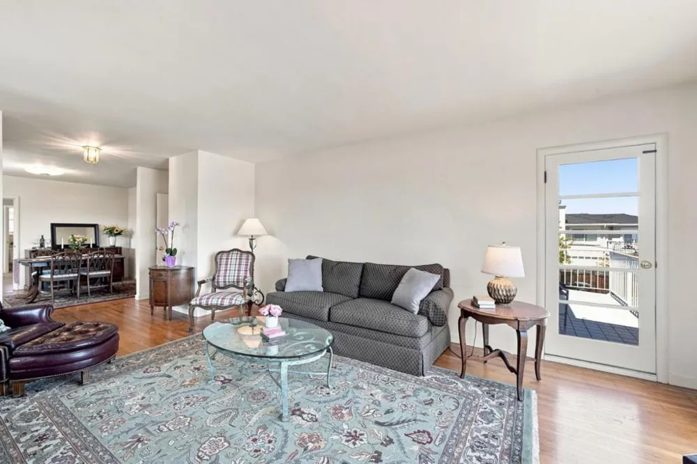 334 Oakview Drive San Carlos, CA 94070