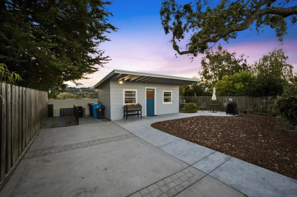 334 Oakview Drive San Carlos, CA 94070