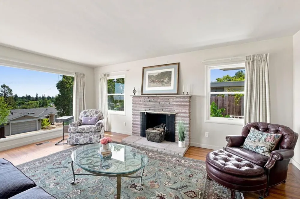 334 Oakview Drive San Carlos, CA 94070