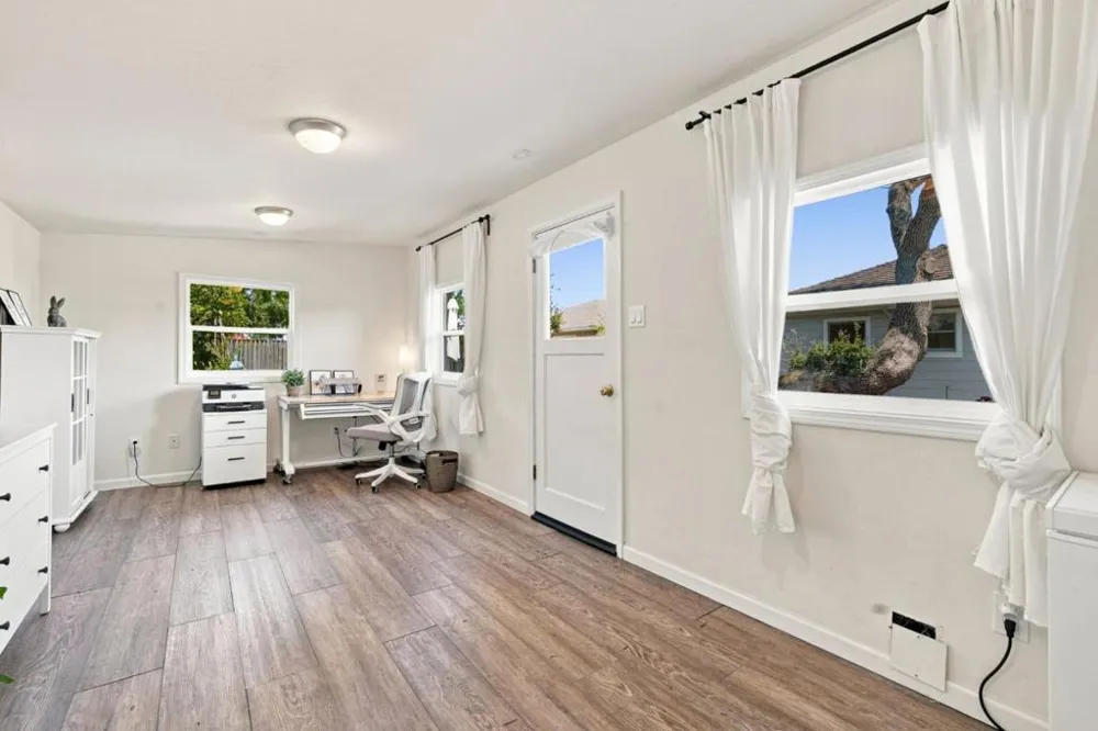 334 Oakview Drive San Carlos, CA 94070
