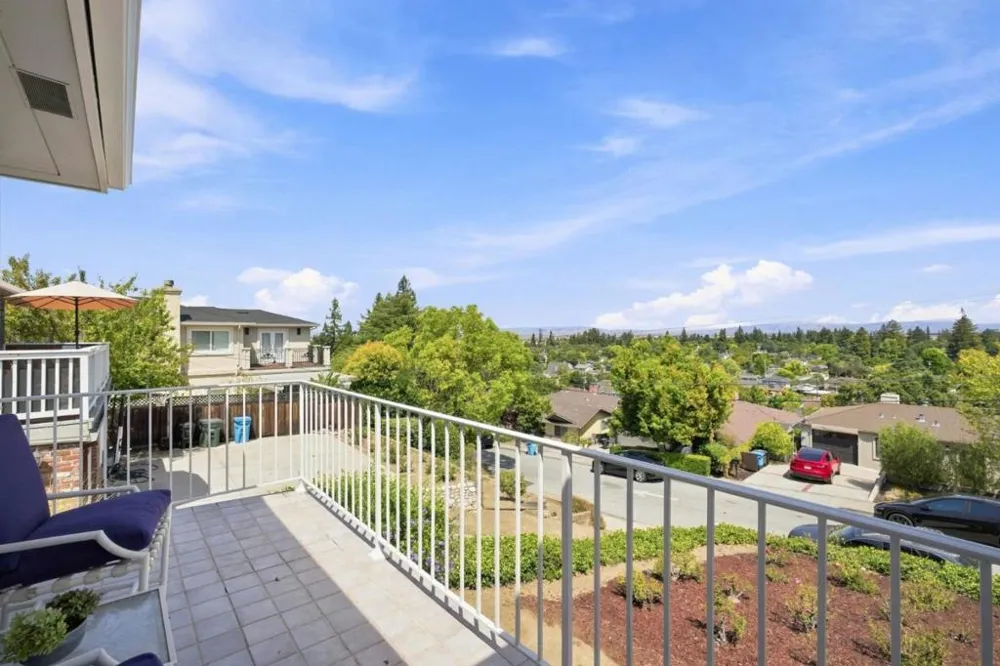 334 Oakview Drive San Carlos, CA 94070
