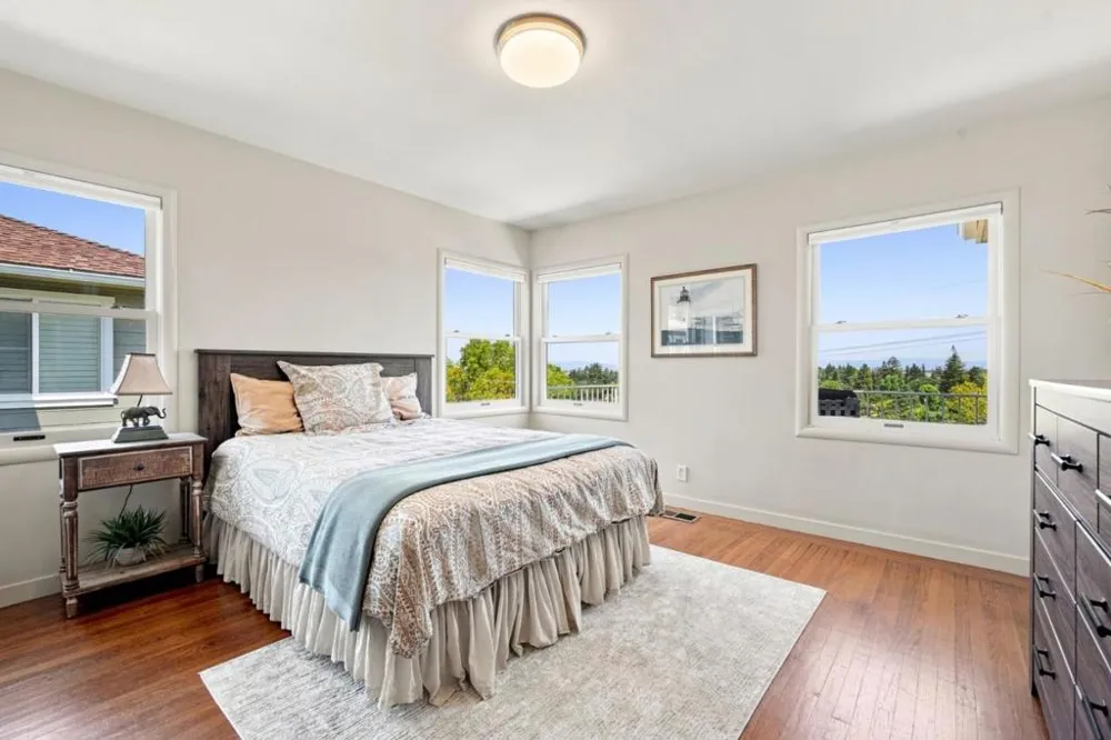334 Oakview Drive San Carlos, CA 94070