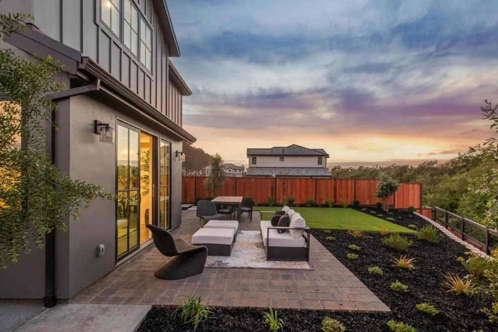 587 Creekside Court Half Moon Bay, CA 94019