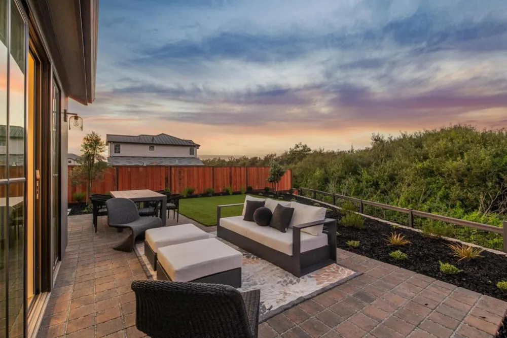 587 Creekside Court Half Moon Bay, CA 94019