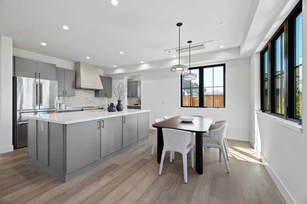 587 Creekside Court Half Moon Bay, CA 94019