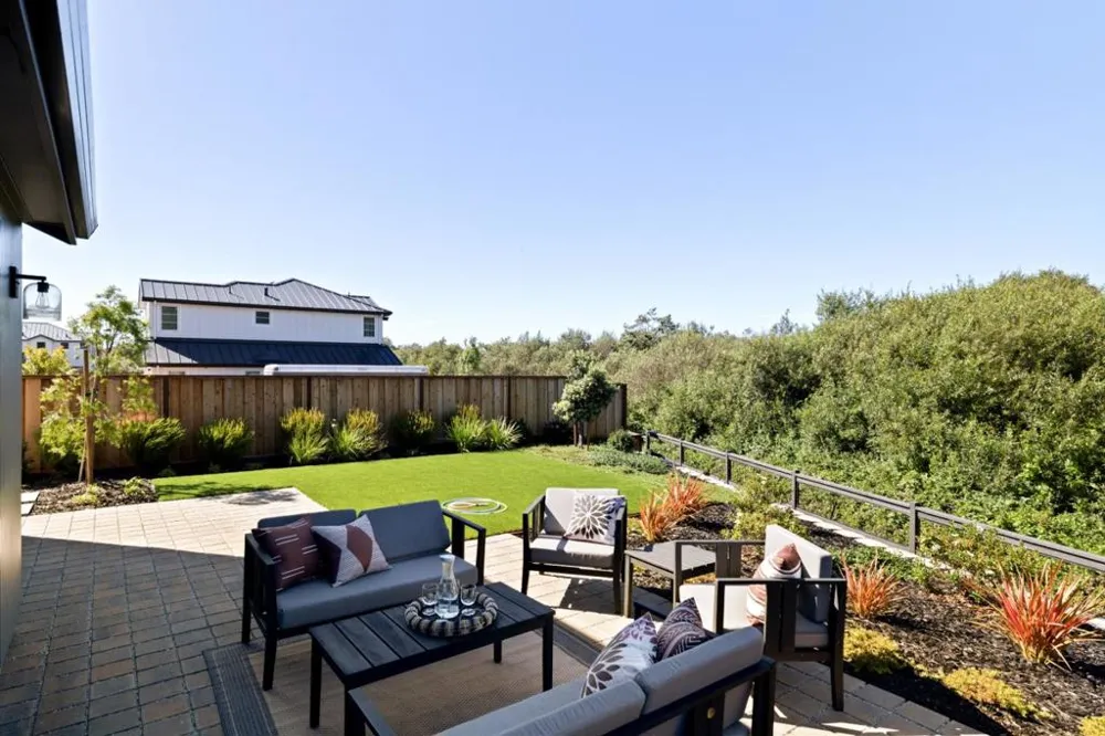 587 Creekside Court Half Moon Bay, CA 94019