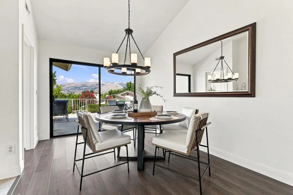 3327 Lake Albano Circle San Jose, CA 95135